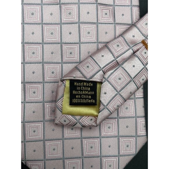 Donald J Trump Signature Collection Pink Striped Tie  Donald Trump Tie Men\'s 100% Silk Pink Gray Signature Collection Luxury Square\'s